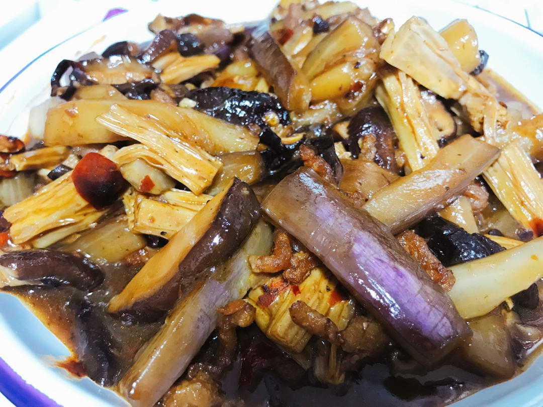 开胃下饭菜！巨简单的家常鱼香茄子煲