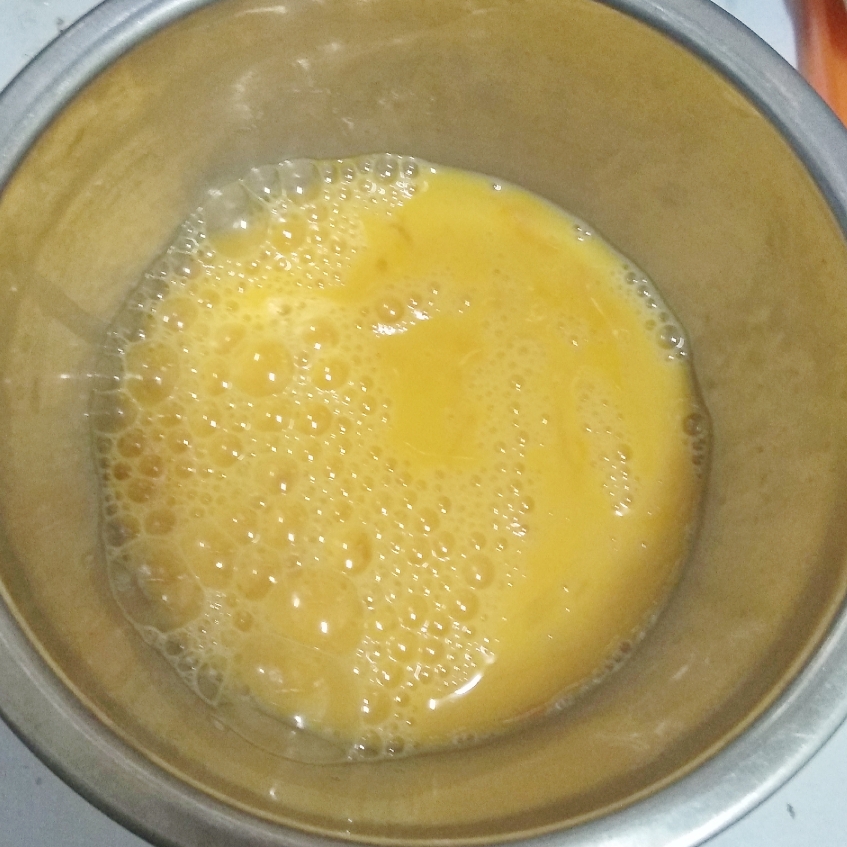 【超简单】韭黄炒鸡蛋的做法 步骤2