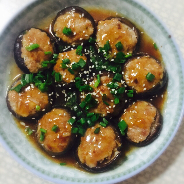 美丽的冬菇凉：冬菇酿