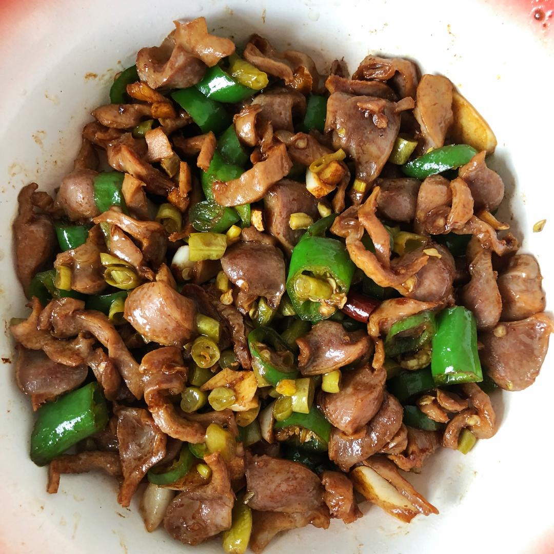 酸豆角炒鸡胗