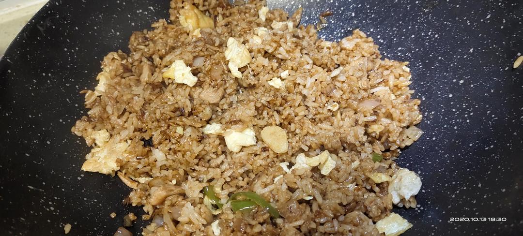好吃到停不下来的酱油蛋炒饭