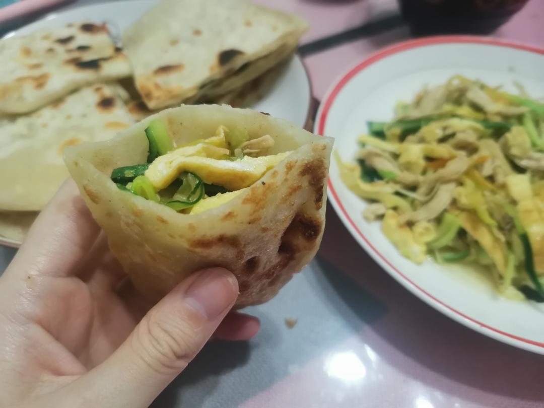 半烫面的口袋饼｜装啥都好吃