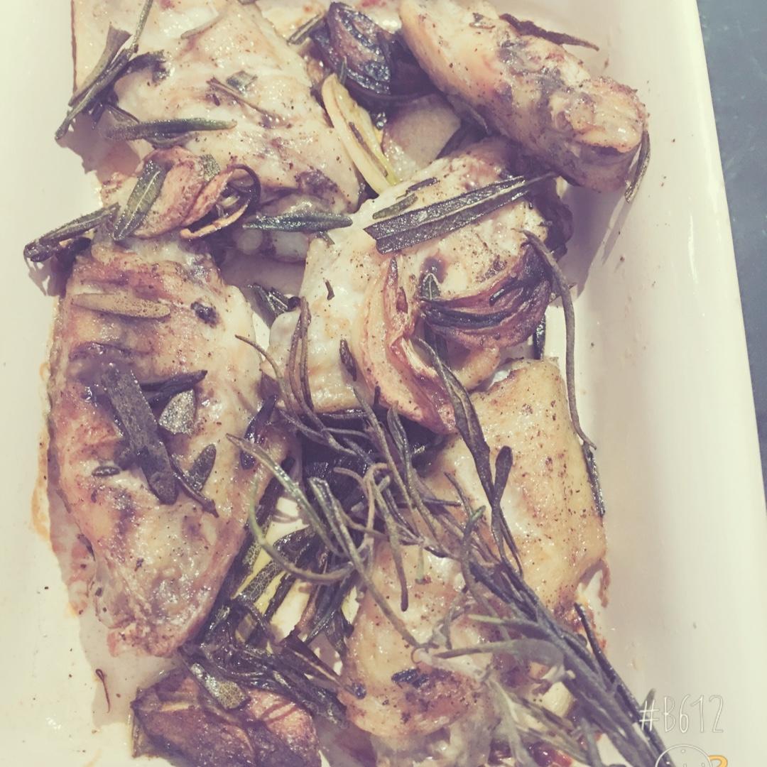 迷迭香烤鸡翅