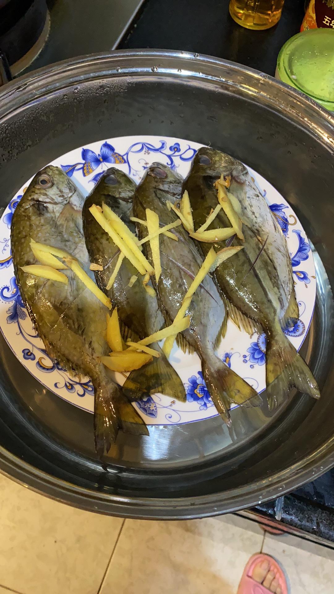 百吃不厌系列之酸梅蒸泥猛(黄t鱼)