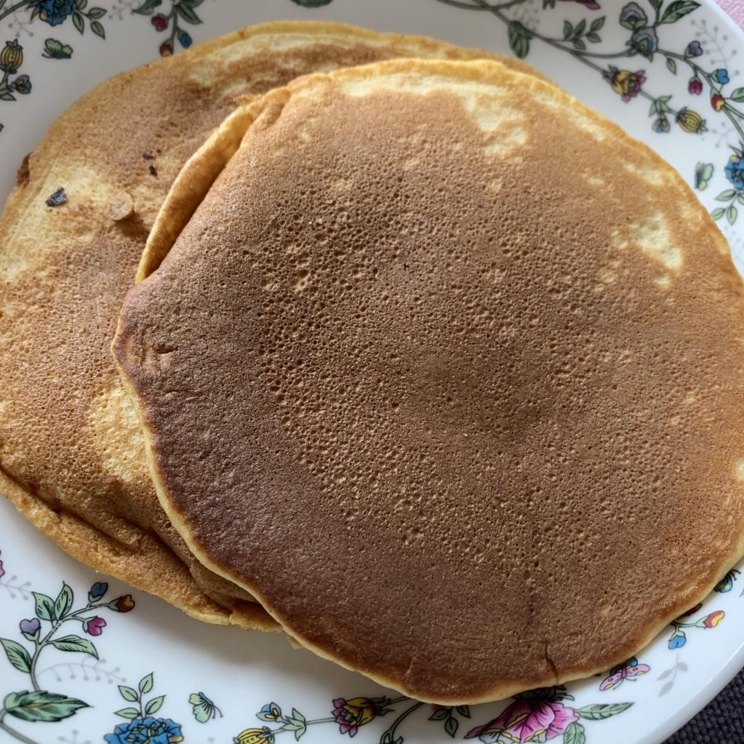 一分钟上手的早餐松饼-简单无油版（还在为早饭吃什么伤脑筋吗？快来试一试）