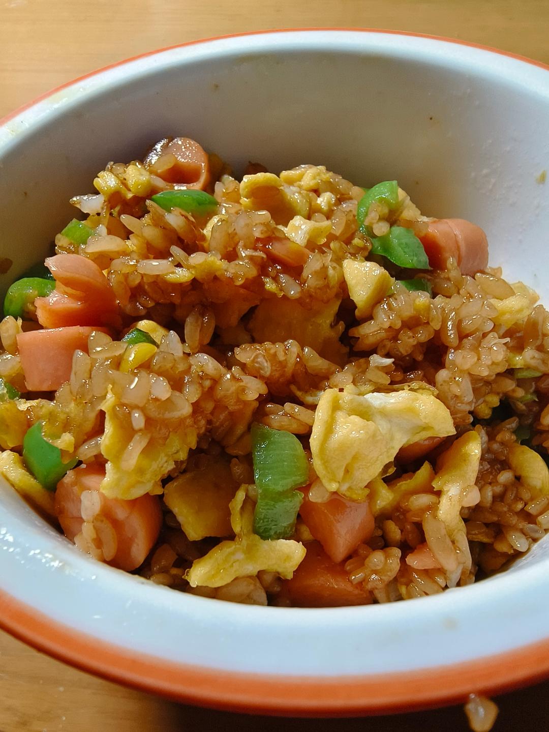 超级好吃的酱油火腿蛋炒饭！