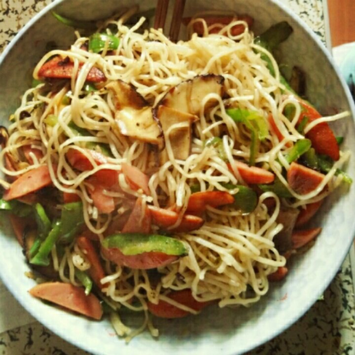 三丝炒面：炒面如何不粘锅