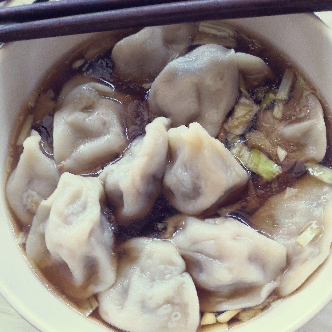 【西安小吃系列】 11:回民街牛肉韭黄酸汤水饺