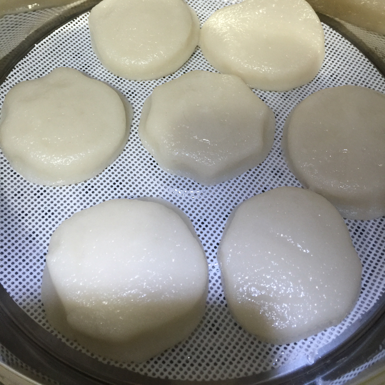 红色优游做的自制糯米年糕