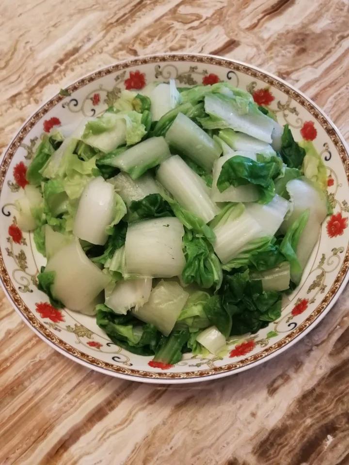 碧绿软烂的水煮小白菜（无油素食）