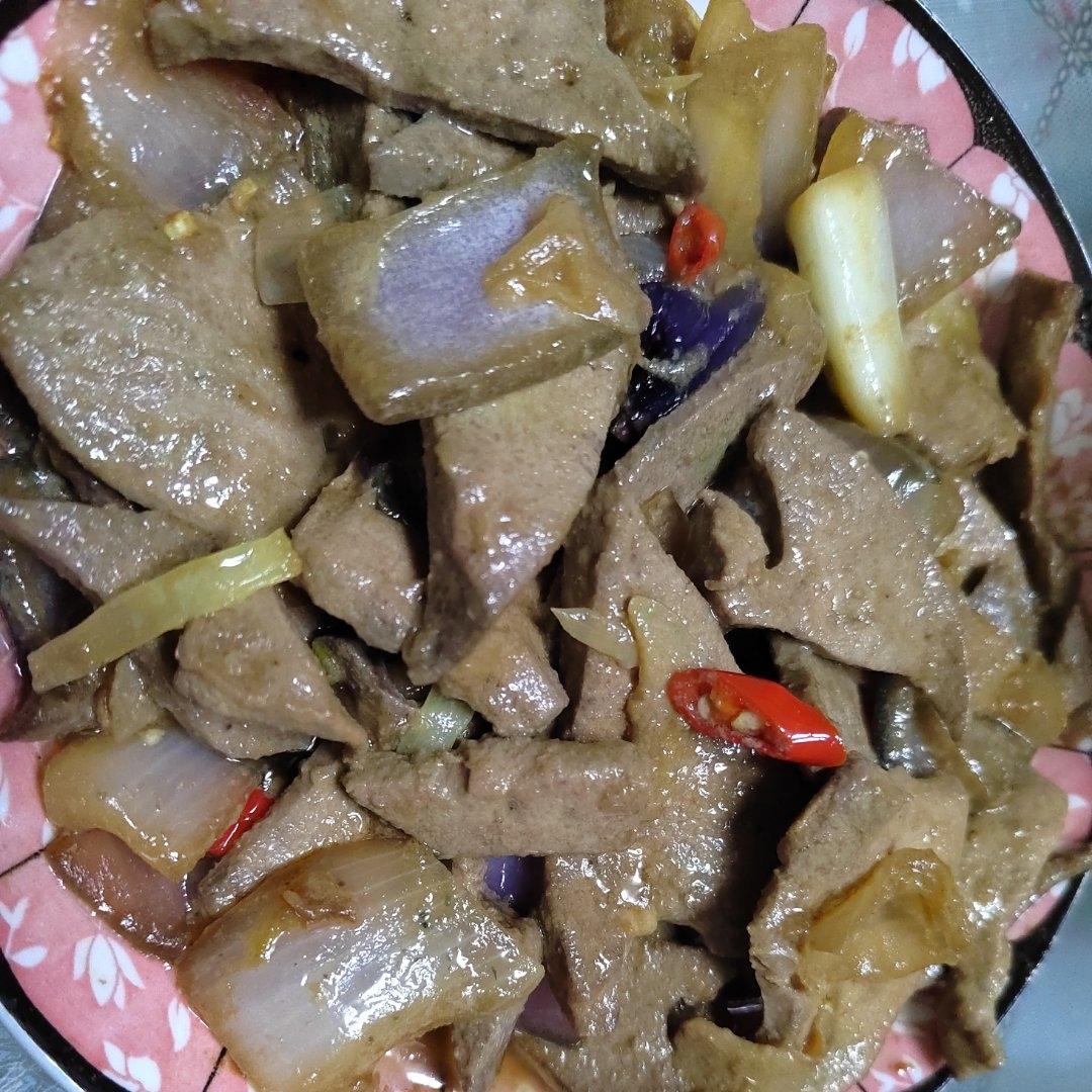 洋葱爆炒猪肝（简单易学，色香味俱全😋）