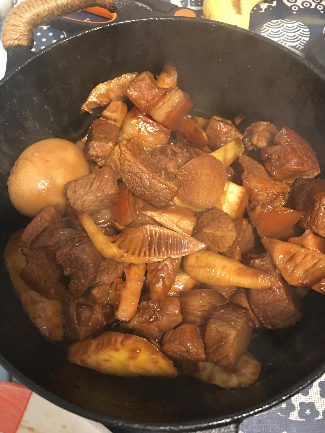 红烧肉油焖笋