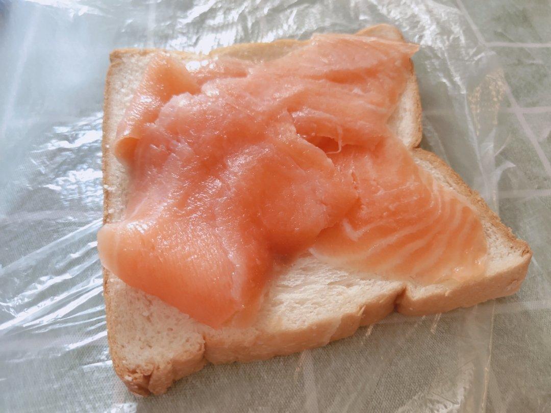 烟熏三文鱼三明治