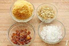 桃胶皂角米炖银耳的做法 步骤1