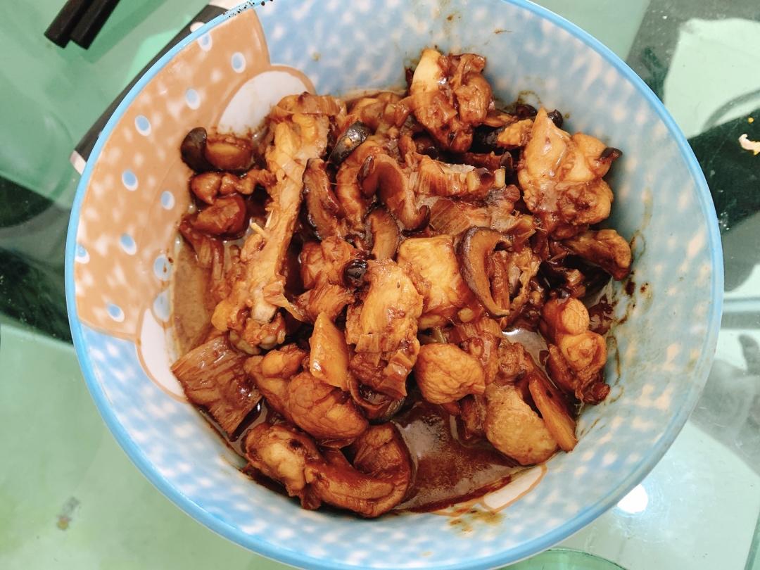 我一直一直做的一道菜，怎么做都好吃 | 香菇蒸鸡