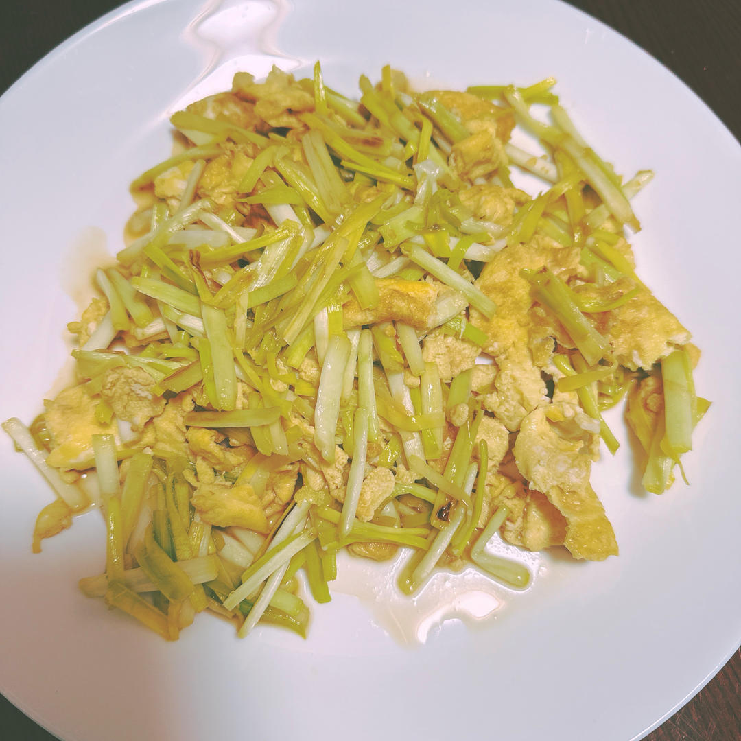 整个简单的韭黄炒蛋（手把手教学）