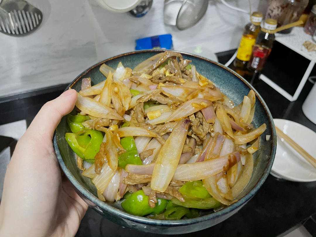 牛肉炒洋葱
