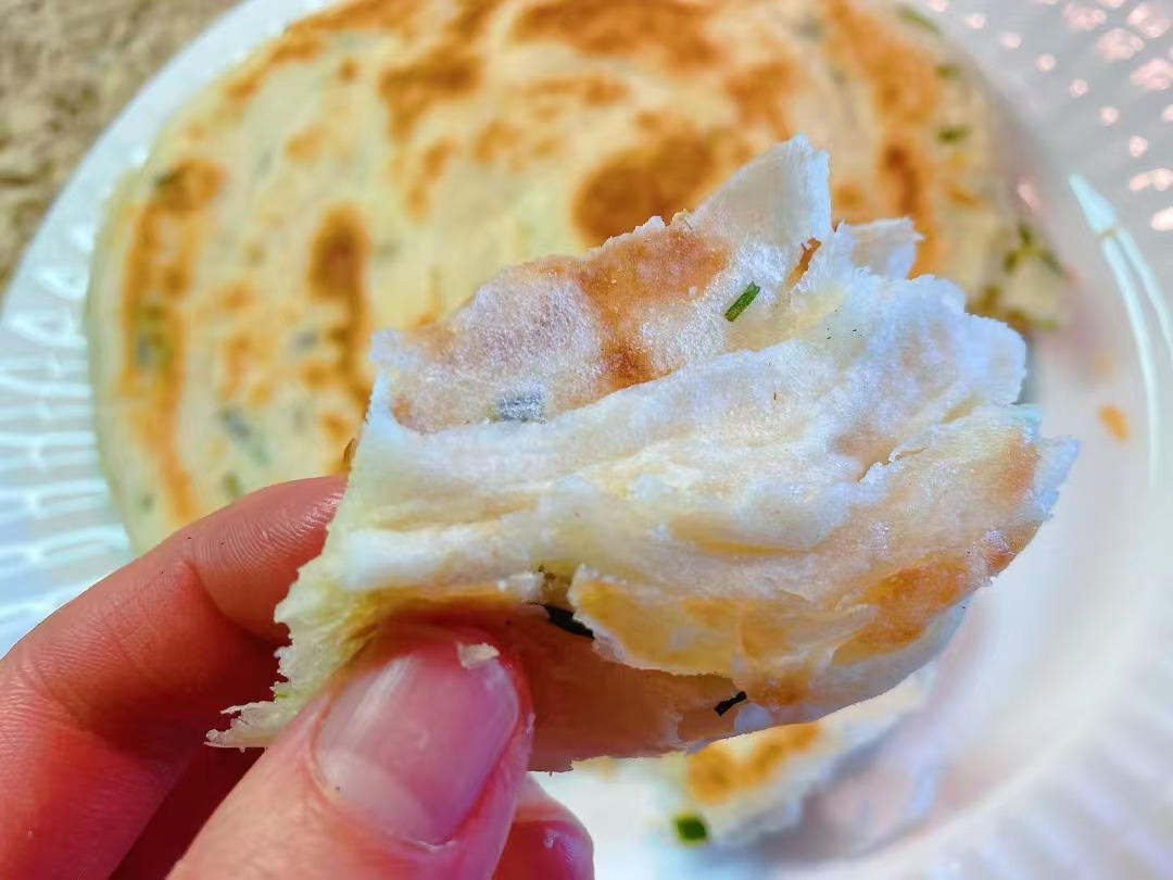 家常半发面小油饼 外酥里软方法简单凉了也不硬 层次分明 附细节视频详解