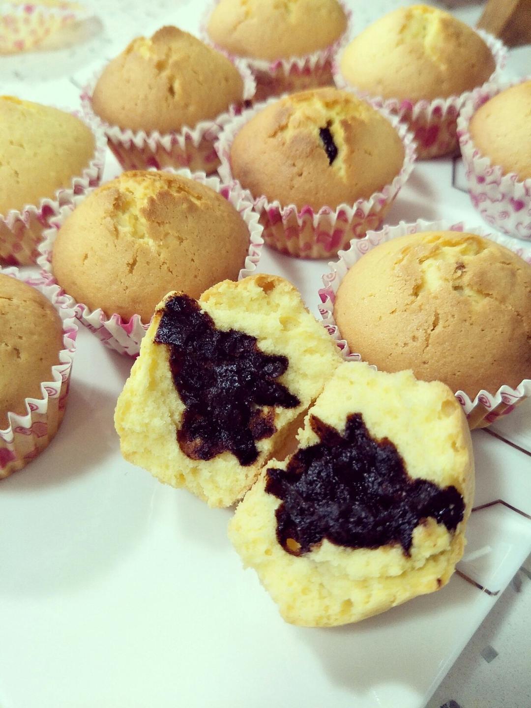 红豆沙夹心老式鸡蛋糕