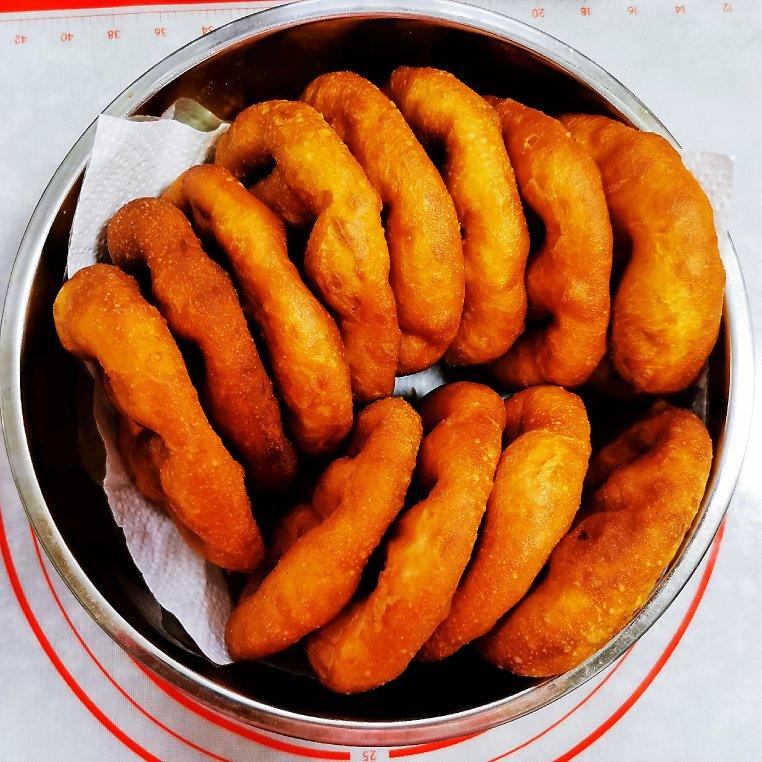 跟油饼不同的炸油香