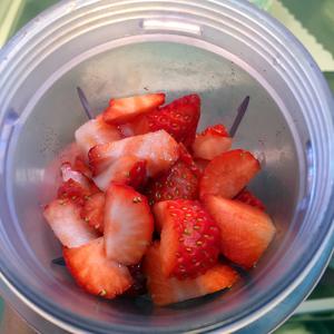 草莓软糖的做法 步骤2