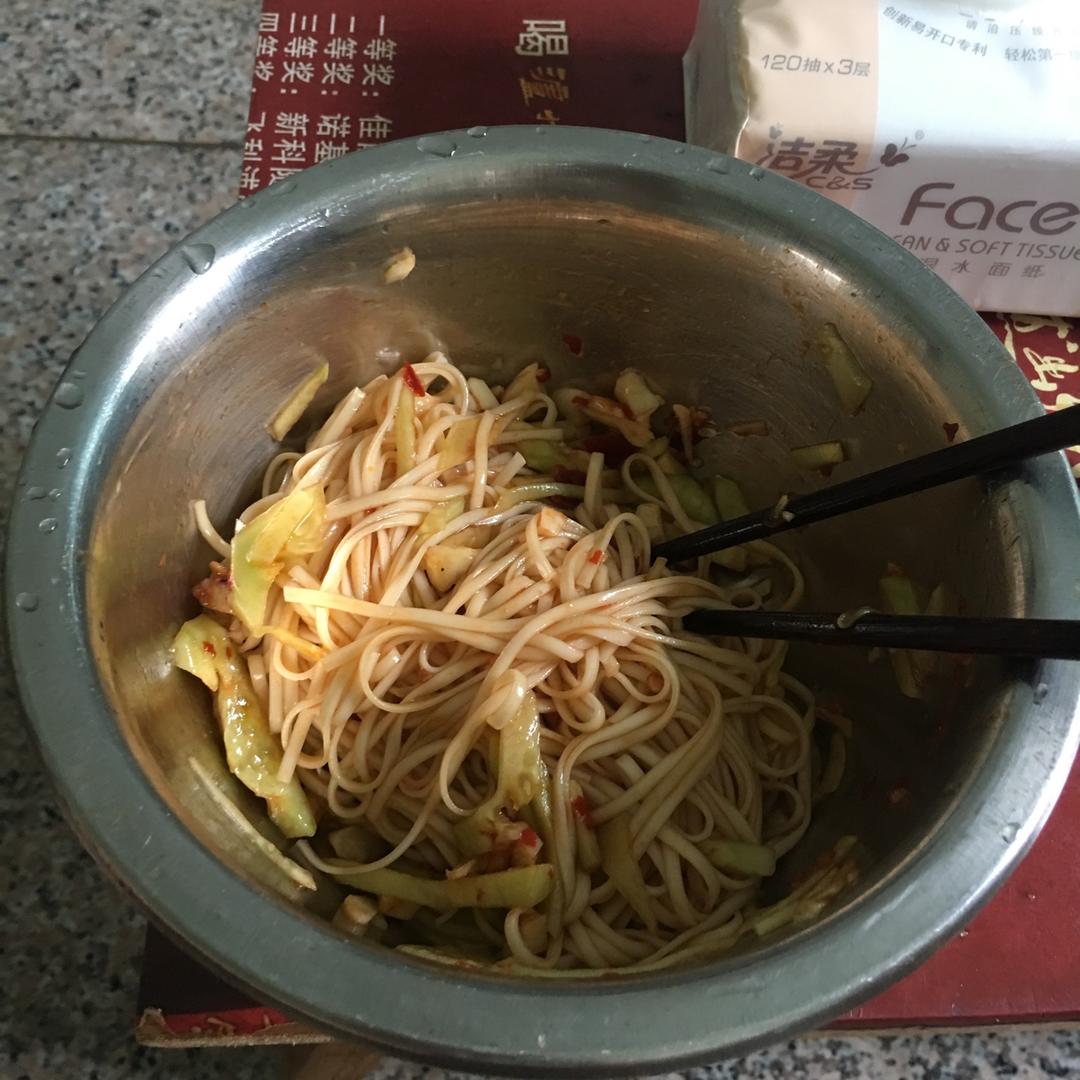 夏日快手凉拌面