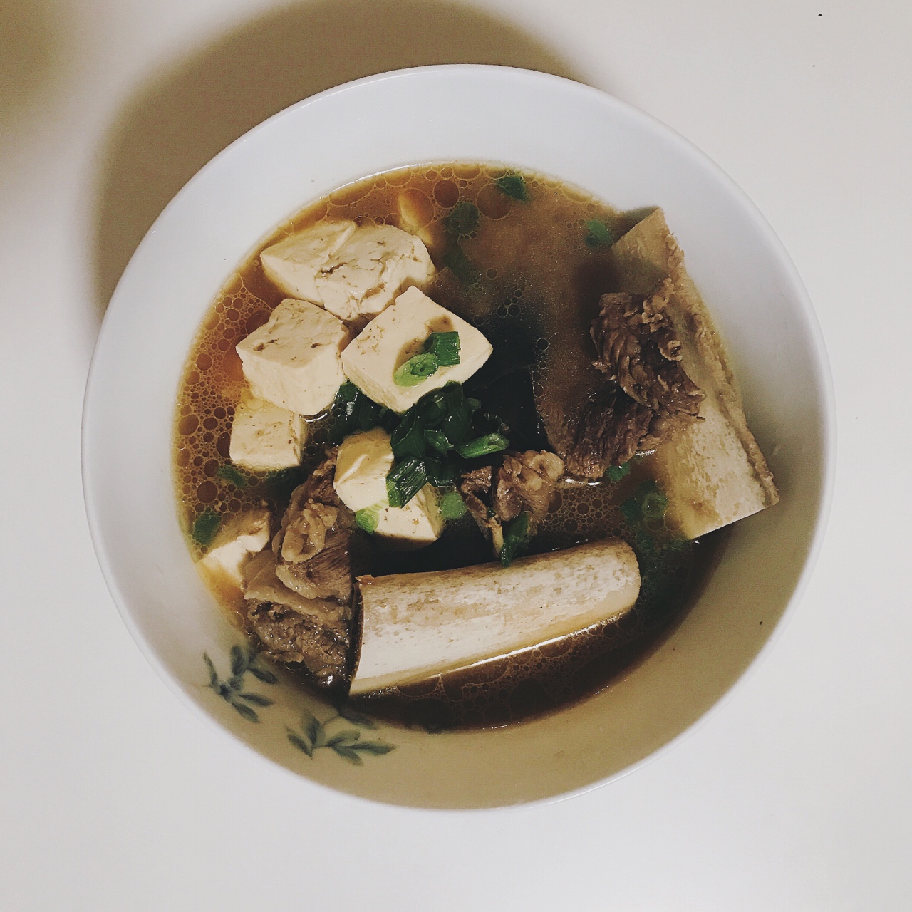棕熊韩式牛骨豆腐海带汤