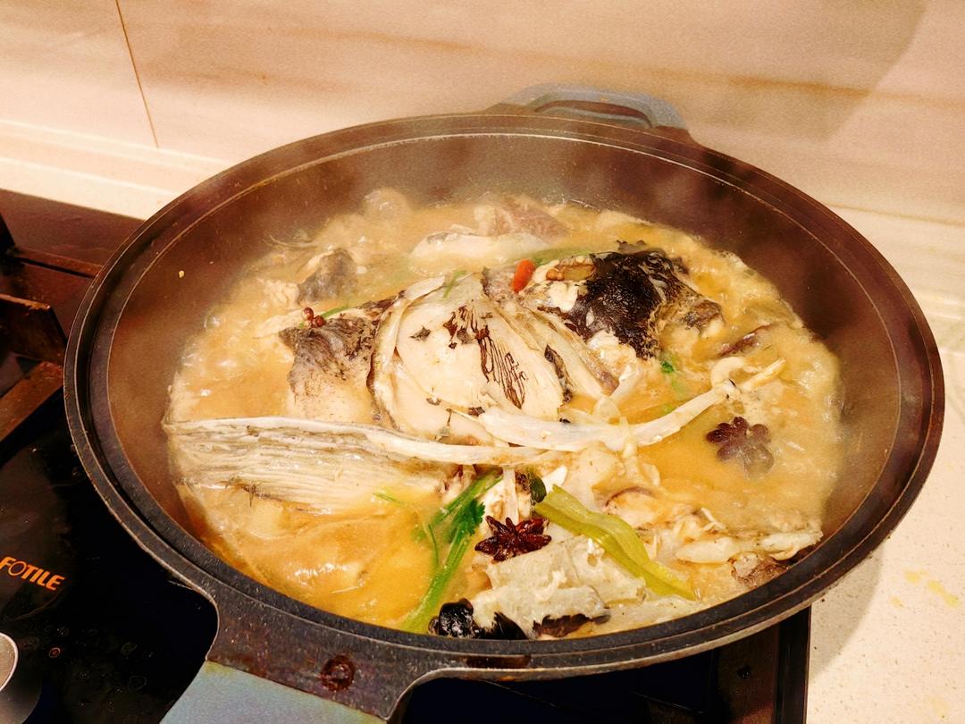 鲜！— 粉皮花鲢鱼头汤