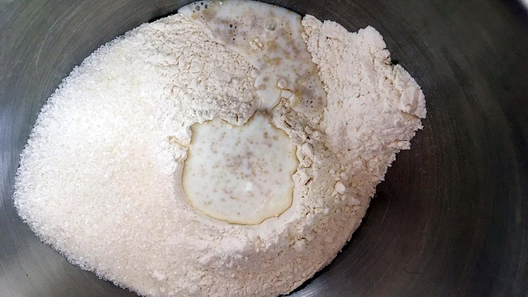 纯奶手撕吐司的做法 步骤1