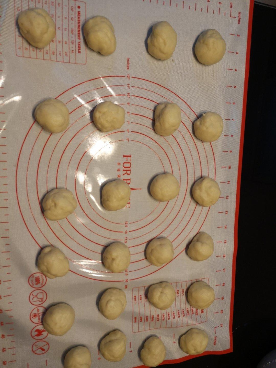 普通面粉做的柔软小餐包