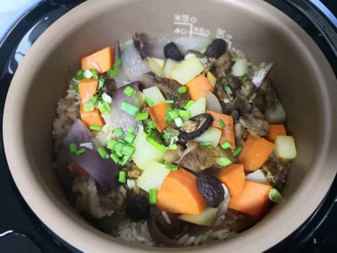 喷香羊肉焖饭