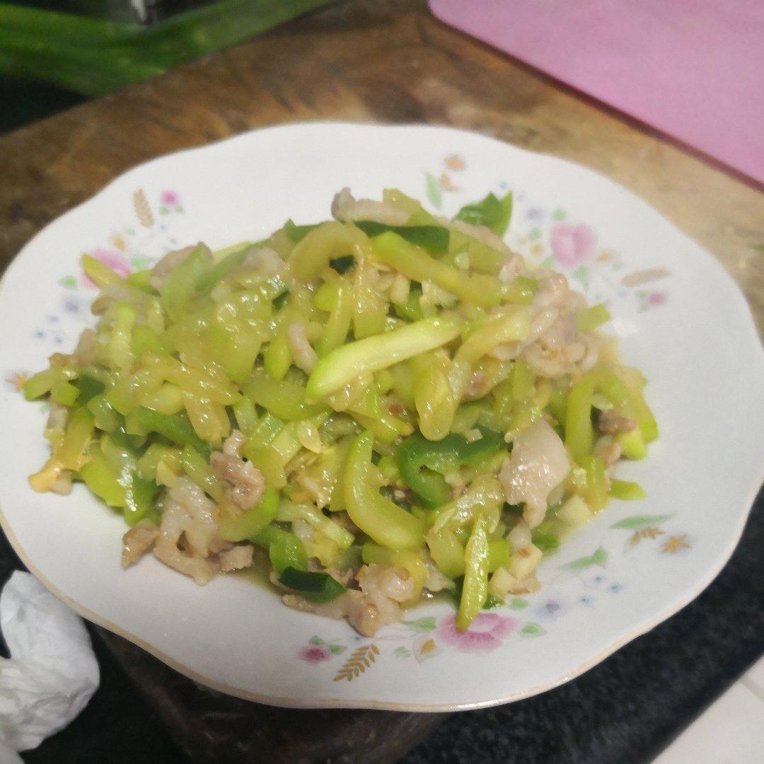 西葫芦炒肉丝