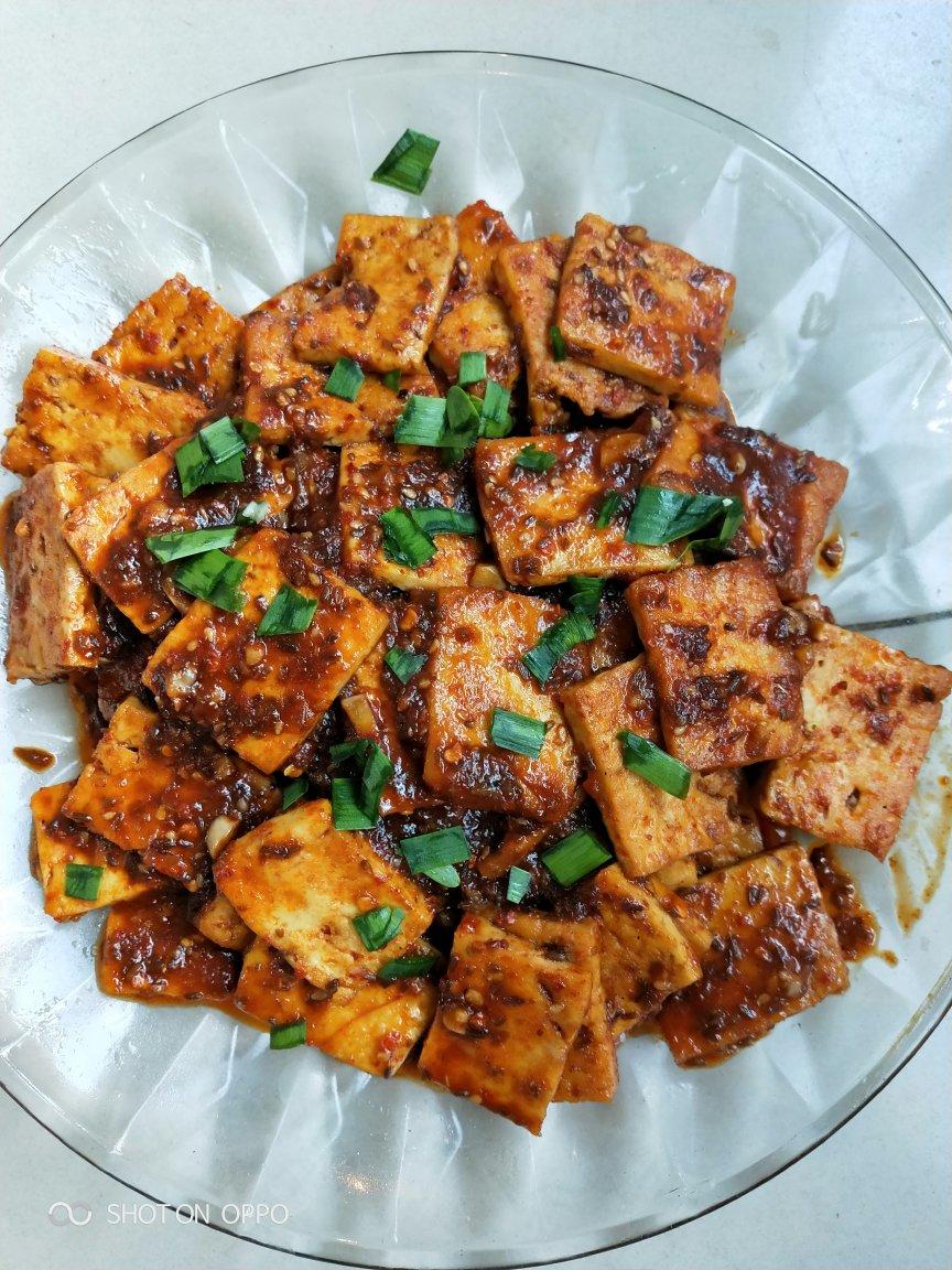完胜路边摊：香煎孜然豆腐