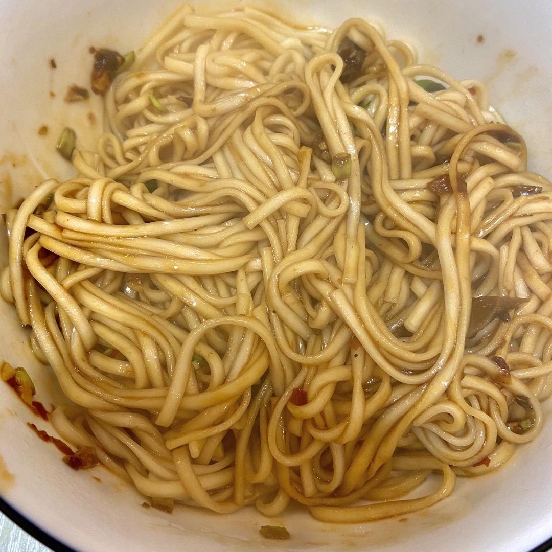 「拌面」一口气吃一盆，停不下来