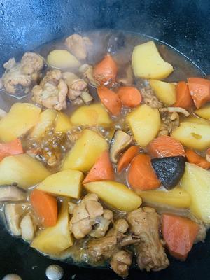 鸡翅根炖土豆，拌面的做法 步骤9