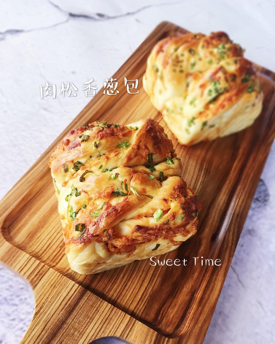 香葱肉松手撕吐司