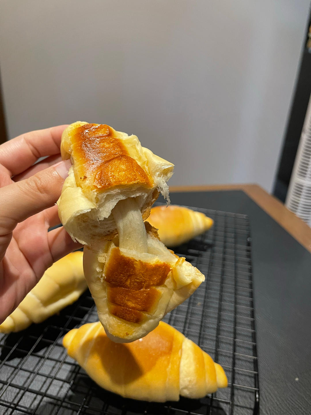 一出炉就会卖空的面包，又香又脆又软，味道真绝了