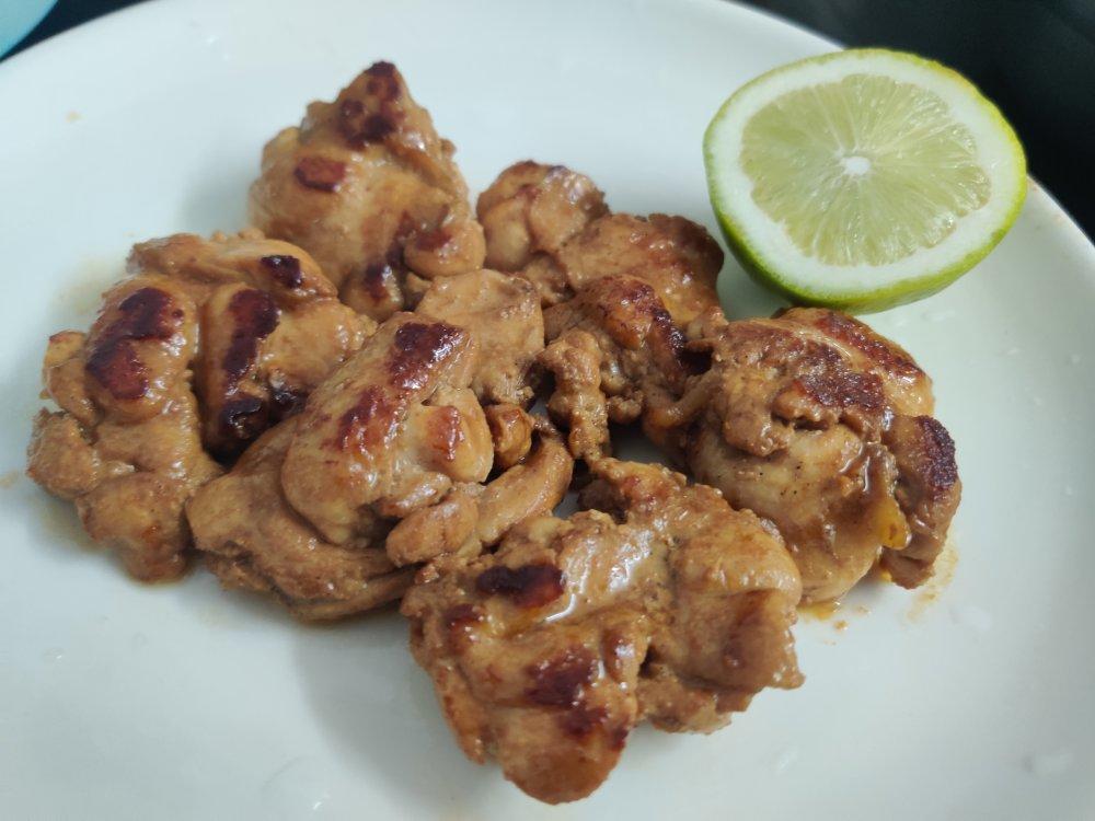 简单易做的香煎黑椒鸡排 柠檬鸡腿肉做法
