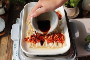 剁椒金针菇（7分钟上桌）――北鼎蒸炖锅食谱的做法 步骤8