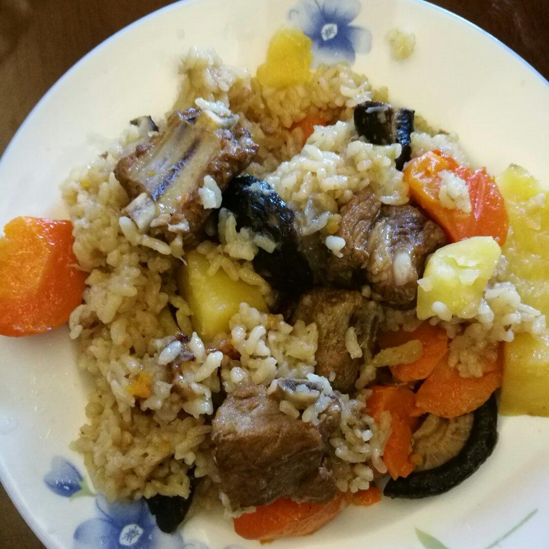 喷香排骨焖饭（爆好吃）
