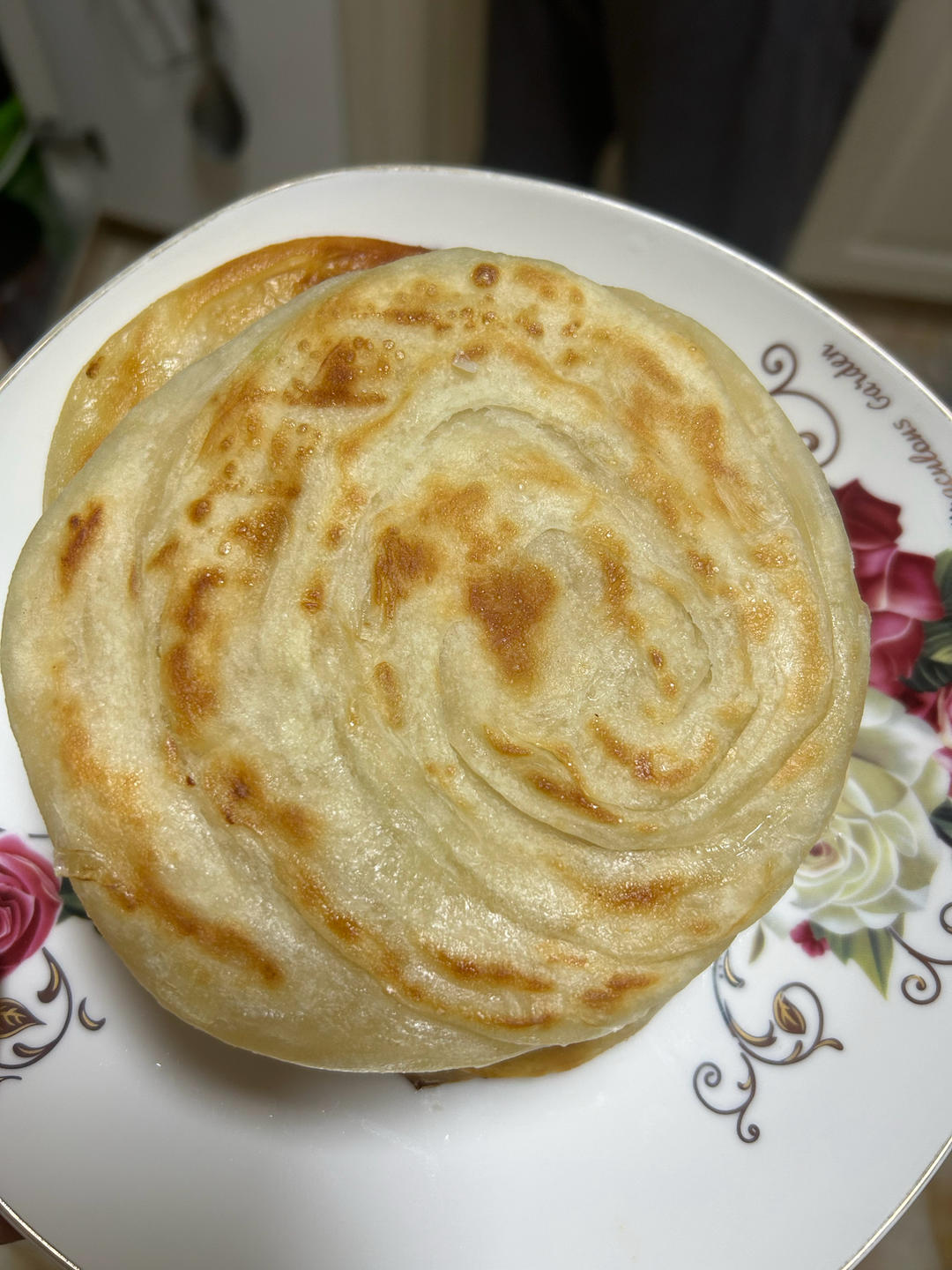 家常葱油饼 柔软多层 凉了也不硬 附细节视频详解