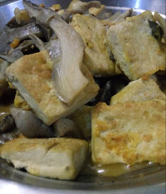 蘑菇炒豆腐