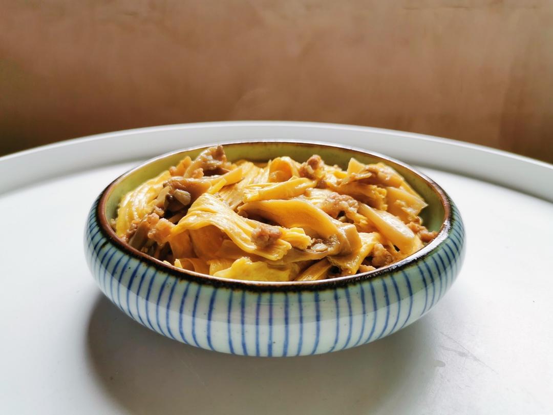 平菇腐竹煲(清甜易做)