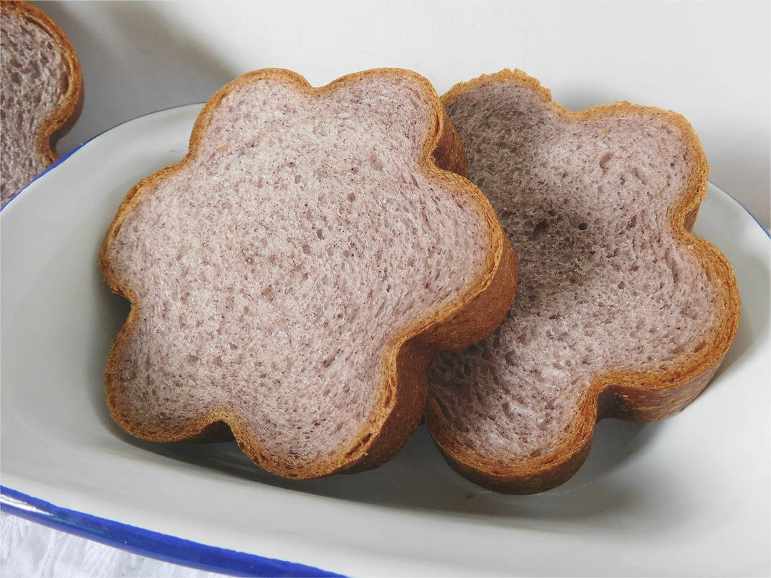 Q弹黑米吐司的做法