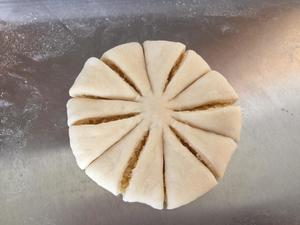 椰蓉花环面包的做法 步骤4