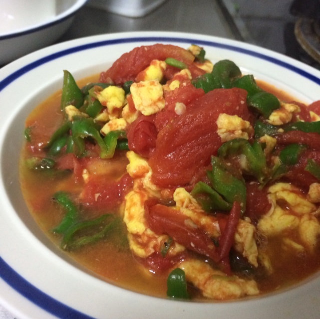 鸡蛋西红柿炒木耳辣椒