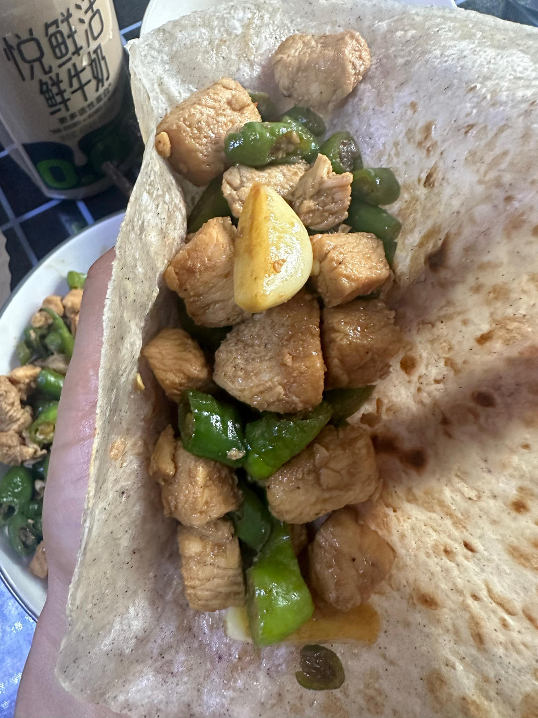 线椒炒鸡丁