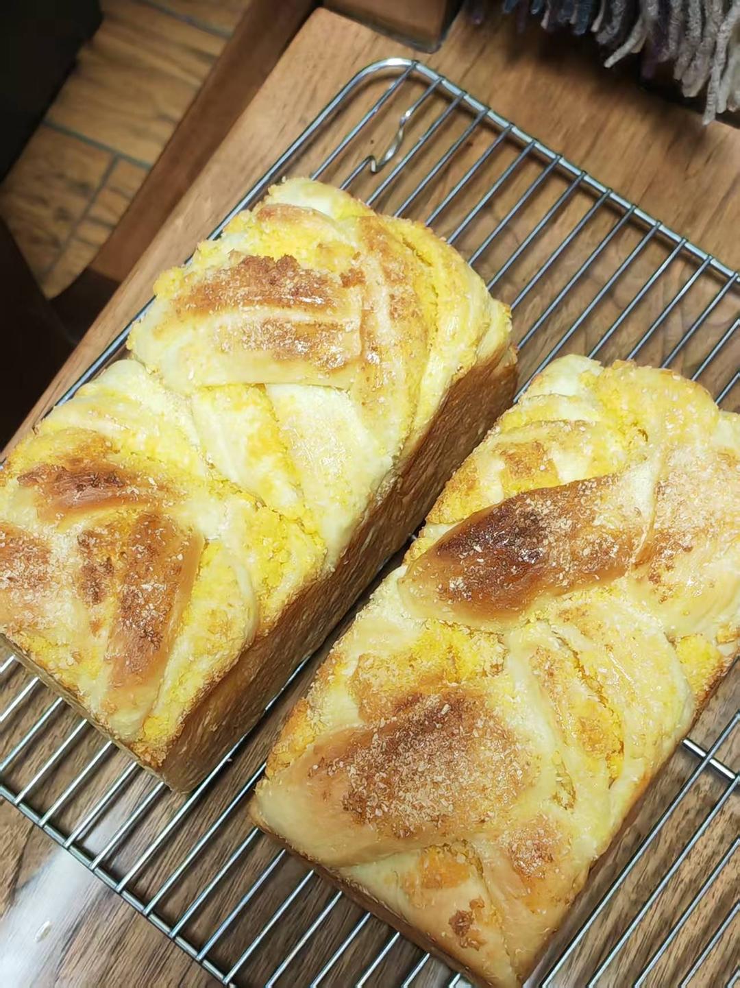 椰香浓郁的椰蓉吐司