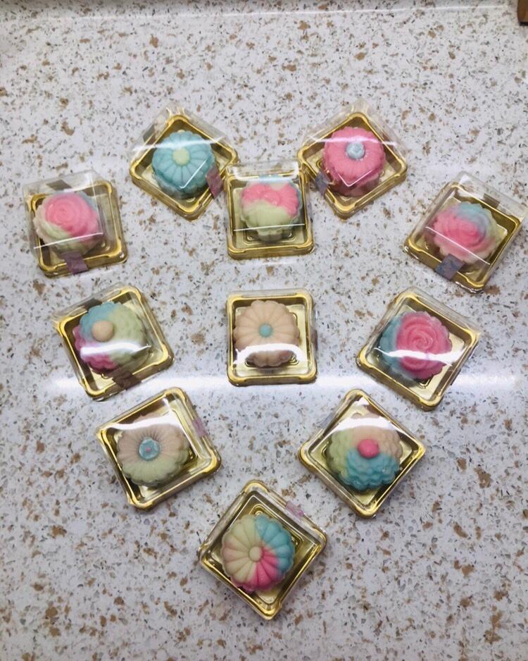 彩虹冰皮月饼