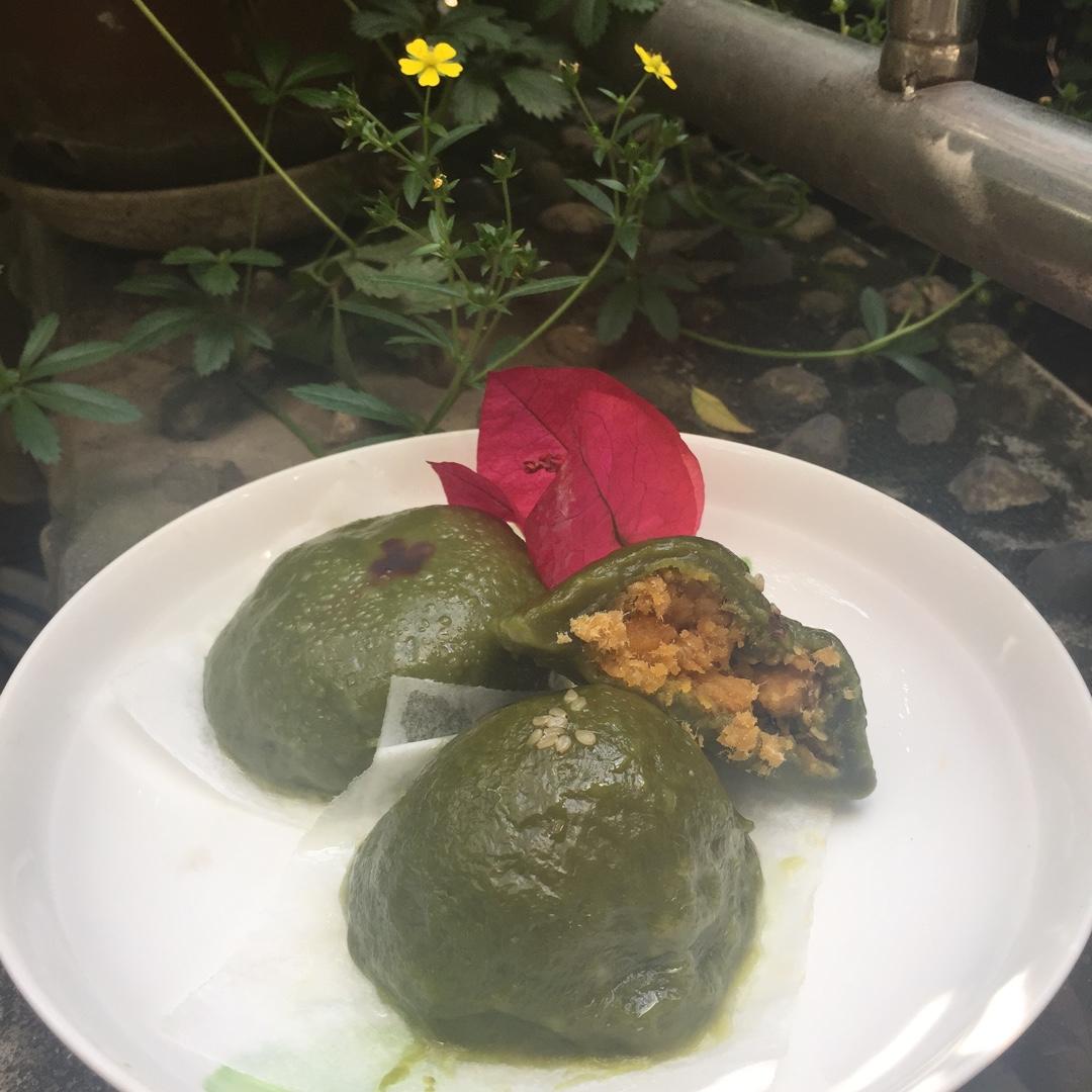 网红青团～～咸蛋黄肉松青团